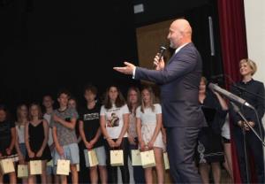 Počastili dan državnosti; župan z najboljšimi učenci 5